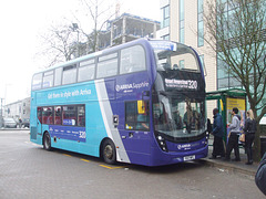 DSCF1173 Arriva 6525 (YX17 NFC) at Watford Junction - 8 Apr 2018