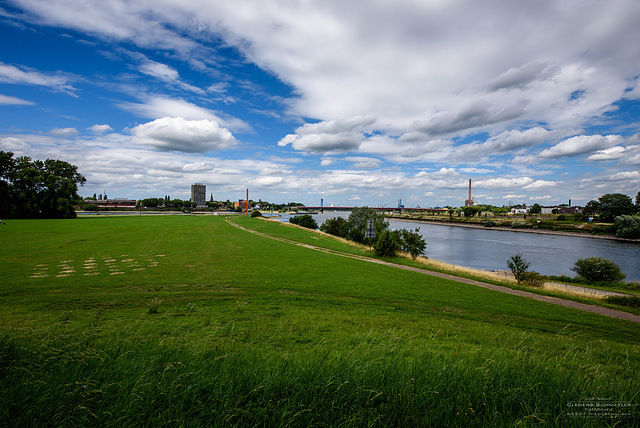 An der Ruhrmündung bei Duisburg