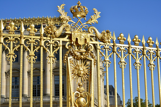 Paris 2024 – Versailles – Gold fence