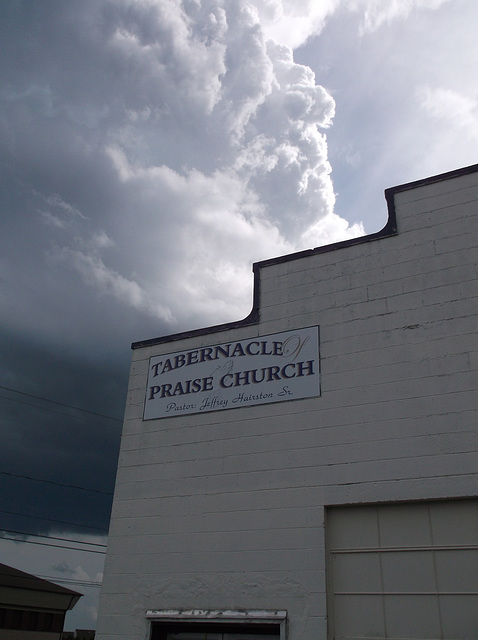 Cloudy preaching / Prêcher dans les nuages