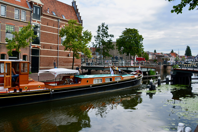 Sail Leiden 2018 – Antonius passing the Scheluwbrug