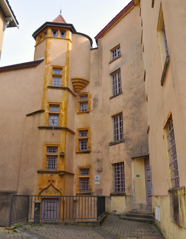 TARARE : TOUR DE LA PREBENDE DES MARTIN