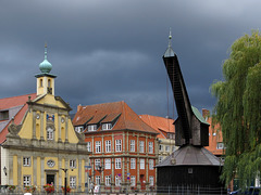 Alter Kran und Altes Kaufhaus