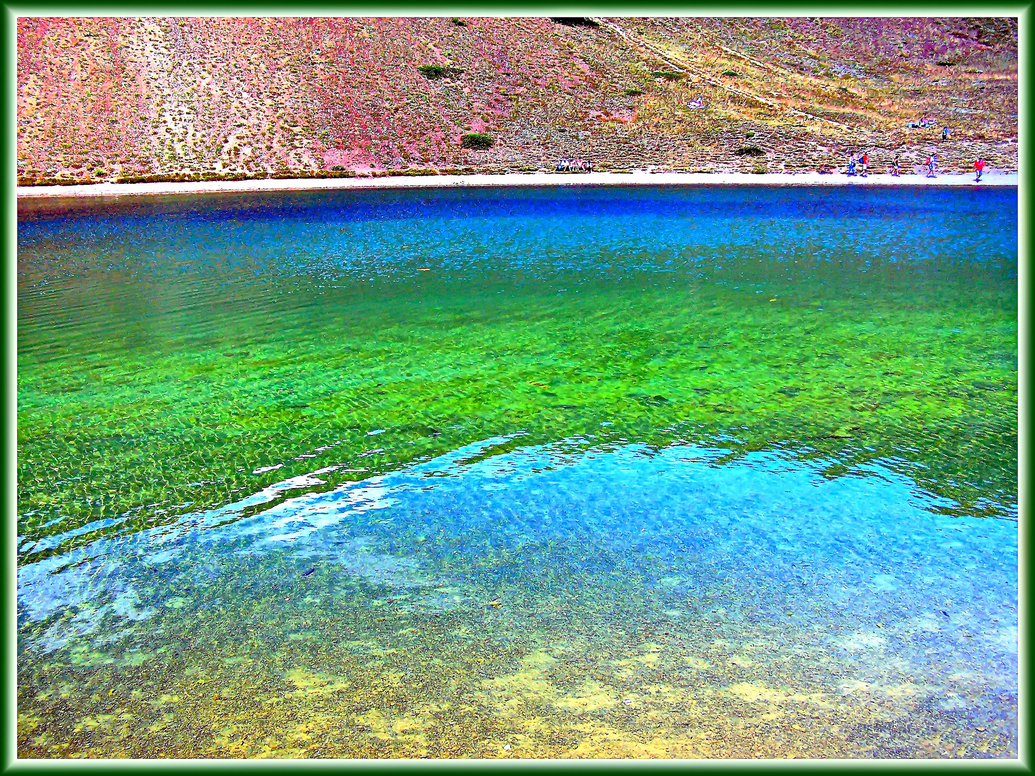 Lago Gignoux : ecco i sette colori del "lago dei 7 colori"