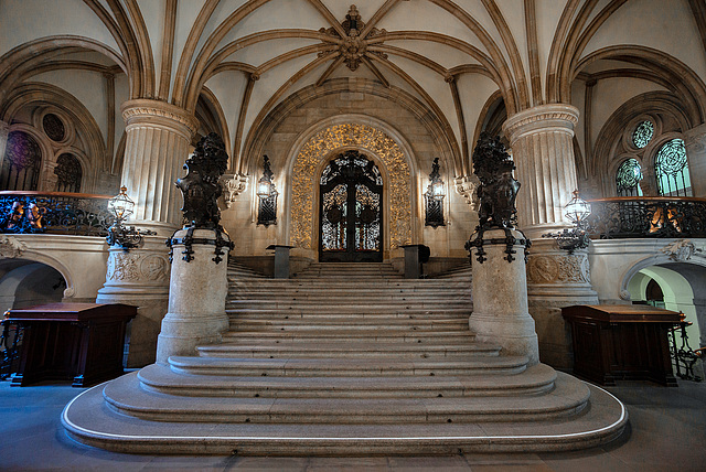 Dielenaufgang zum Hamburger Senat im Rathaus - Hamburg