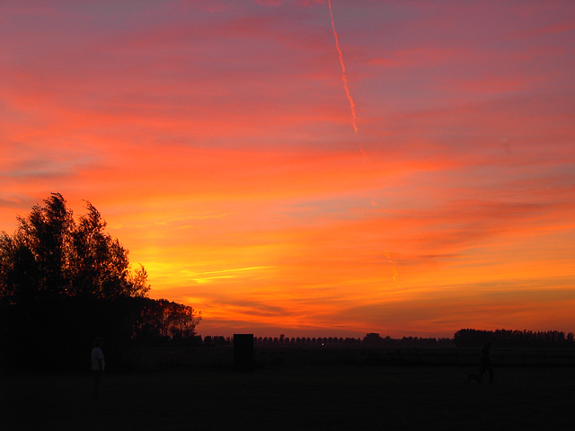 Zonsondergang boven de Betuwe