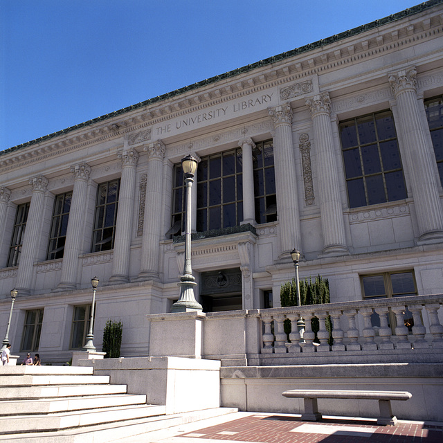 THE UNIVERSITY LIBRARY