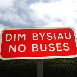 Bi-lingual sign in Criccieth, North Wales - 28 Jun 2015 (DSCF0194)