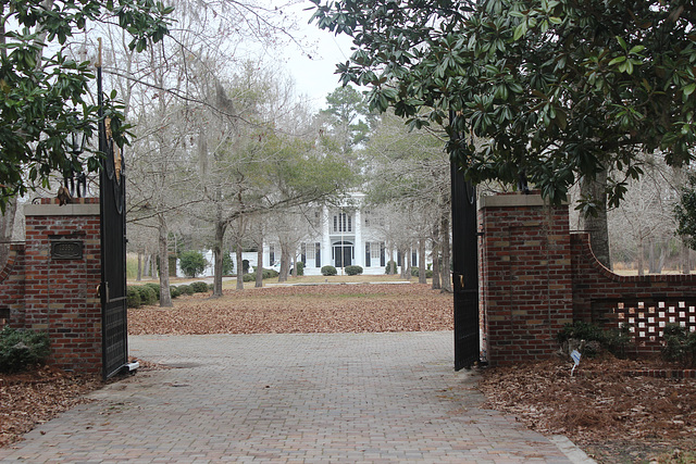 HFF  from  rural, south,  Georgia    USA     ( A lovely country Mansion )