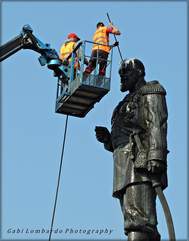 cleaning the Tsar (Irkutsk/Siberia)