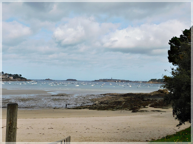 Vue depuis la plage du Prieuré à Dinard (35)