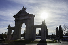 Puerta de San Vicente ... P.i.P. (© Buelipix)