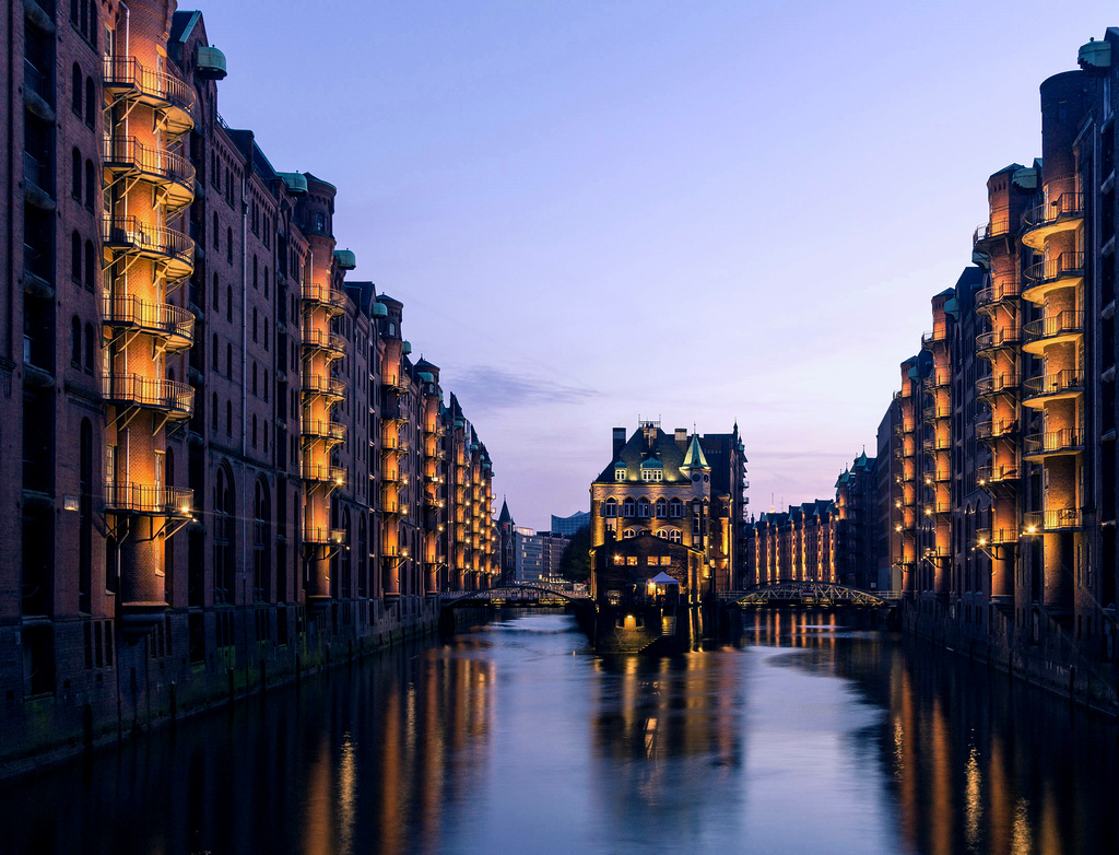 Blaue Stunde am Wasserschloss