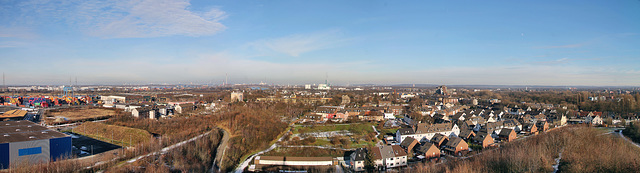 Panoramablick vom "Tiger & Turtle" auf der Heinrich-Hildebrand-Höhe (2)