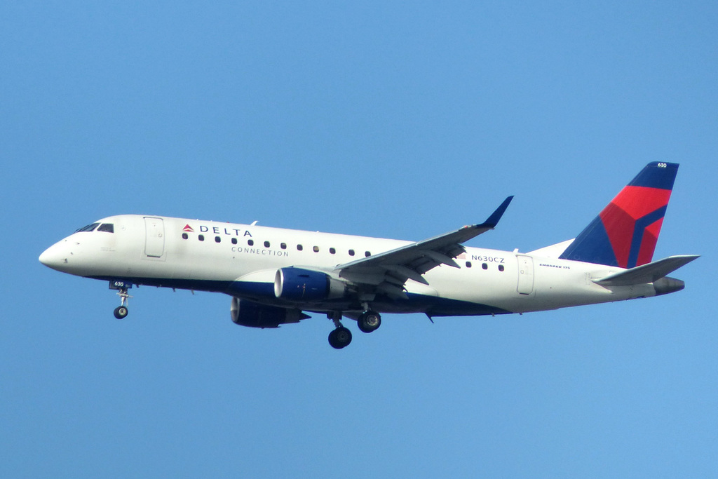 N630CZ approaching LAX - 28 October 2016