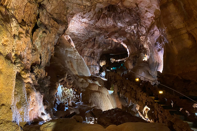 Mira de Aire Caves, Portugal