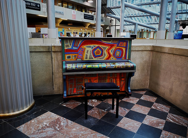 Dans le hall de l'hôpital du CHU Liège ( IV)