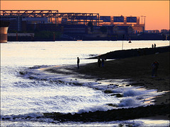 Wellengang am Elbstrand