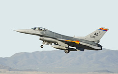 General Dynamics F-16C Fighting Falcon 89-2135
