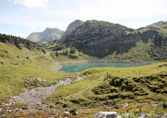 Formarinsee mit Wasserzulauf