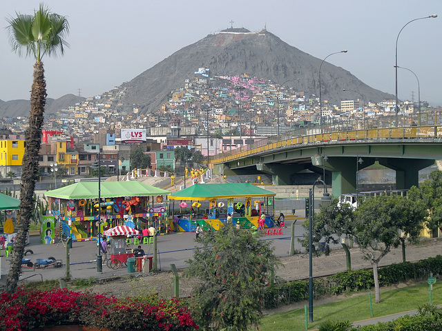 view to cerro San Jerónimo ¤ Lima ¤ Peru