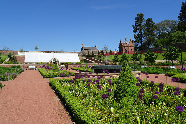 Queen Elizabeth Walled Garden