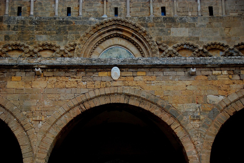 Bögen am Eingang zum Duomo