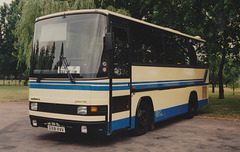 Archway Travel D331 VVV at the Smoke House Inn, Beck Row – 26 Jun 1995 (278-08)