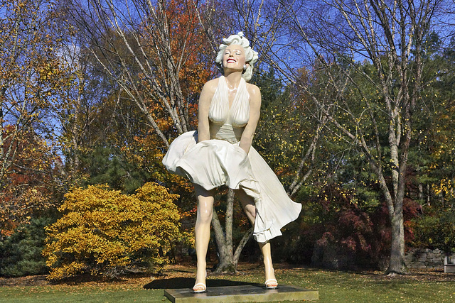 Monumental Marilyn – Grounds for Sculpture, Hamilton Township, Trenton, New Jersey