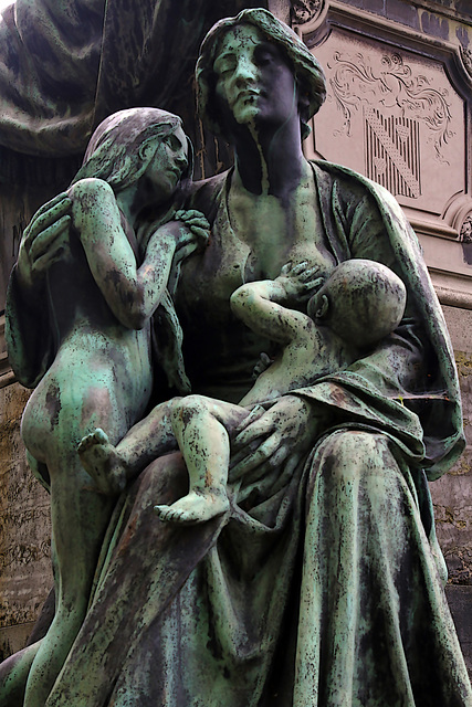 Tombeau de Errazu , au Père-Lachaise