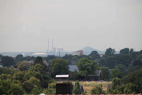 Blick auf die Silhouette von GE-Scholven (Bochum-Stiepel) / 13.07.2023