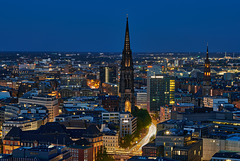 Hamburg bei Nacht- Mahnmal St. Nikolai