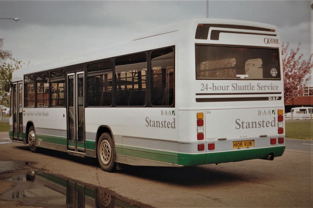 Ralph’s Coaches 106 (H106 VUB) at Stansted Airport – 4 May 1991 (141-14)