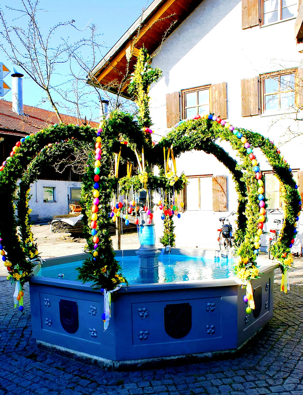 Osterbrunnen in Seeg. ©UdoSm