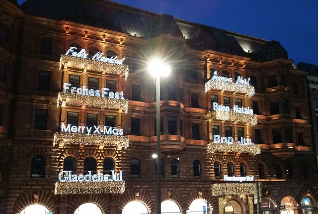 Weihnachtsgrüße vom Jungfernstieg in Hamburg