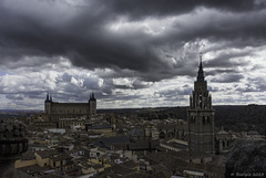 Über den Dächern von Toledo ... Aussicht vom Turm der 'Iglesia de los Jesuitas' - 'San Ildefonso' (© Buelipix)