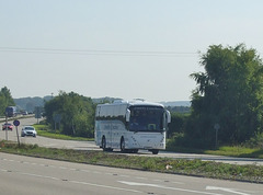 DSCF9187 Smiths of Blofield coach on the A11 near Barton Mills - 11 Aug 2017