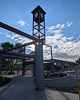Clock, clouds and blue sky / Horloge, nuages et ciel bleu