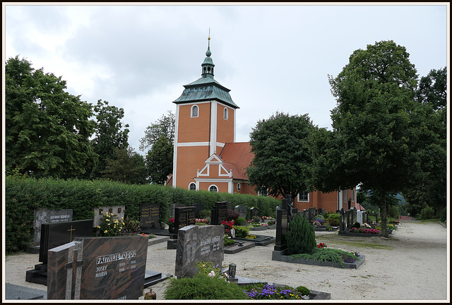 Wiesau, Kath. Nebenkirche "Heilig Kreuz"/Kreuzbergkirche (PiP)