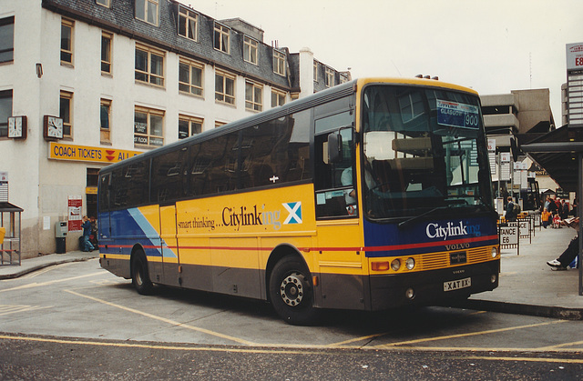 Allander Travel XAT 11X (Scottish Citylink contractor) in Edinburgh - 2 Aug 1997