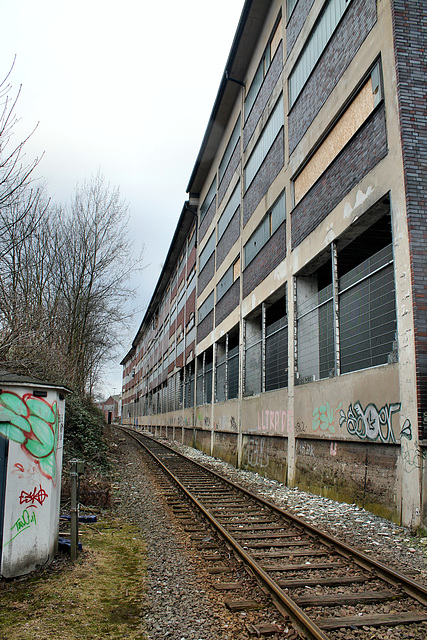 Die Ennepetalbahn bei der ehem. Zwiebackfabrik Brandt (Hagen-Westerbauer) / 26.02.2017