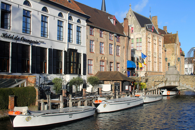 Canal de Bruges. ( Hôtel de Orangerie ☆☆☆☆)