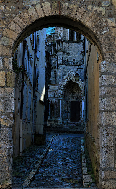 Le dernier rayon de soleil à Chartres .