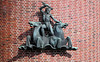 Bronzerelief an der Sternschanze - EF (3 PiP)