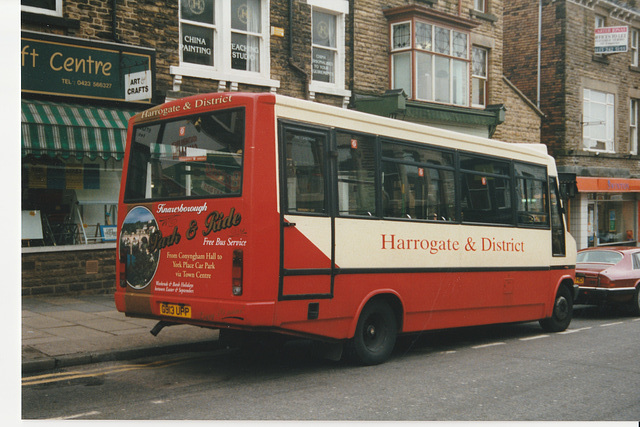 Harrogate & District 221 (G913 UDD) in Harrogate – 25 Mar 1998 (384-14)