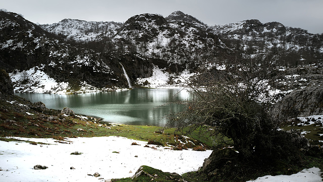 Lagos de Covadonga, Vega La Tiese