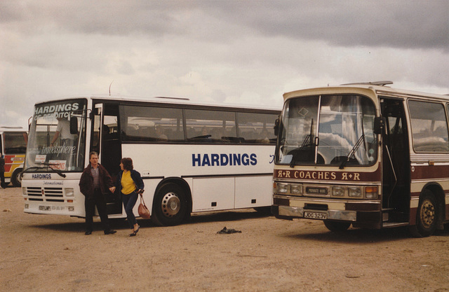 Coaches at Sanara Services, Red Lodge – 20 Aug 1988 (71-16) Coaches at Sanara Services, Red Lodge – 20 Aug 1988 (71-16)