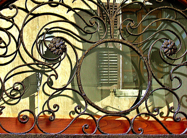 ... volutes ...