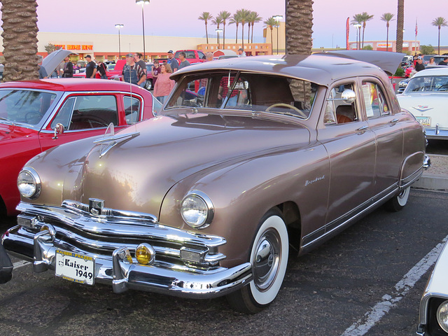 1949 Kaiser Traveler Vagabond