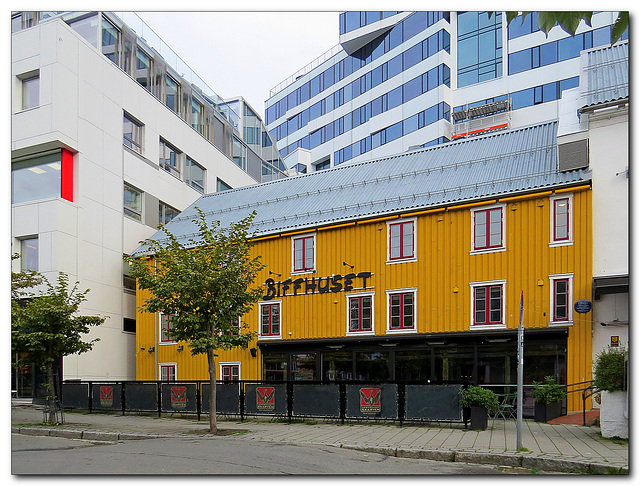 Bedrängtes Haus | Trapped house